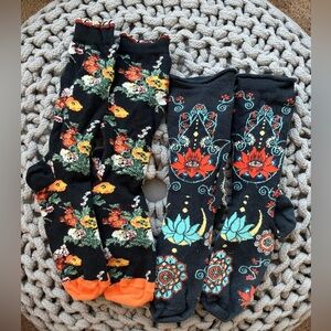 set of 2 - cute socks - sz 6-9 women’s